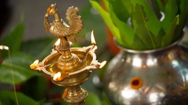 Lamp Tips : ఇంట్లో దీపం పెడుతున్నారా? కచ్చితంగా పాటించాల్సిన నియమాలు ఇవే!