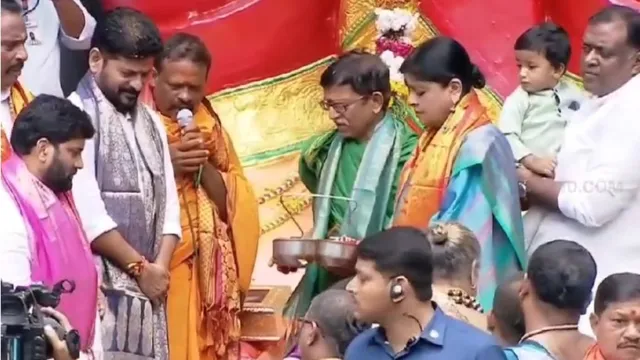 ఖైర‌తాబాద్ మ‌హా గణపతికి రేవంత్ తొలిపూజ-VIDEO