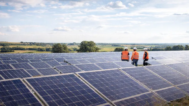 The partnership integrated 827 assets under Caisse Régionale du Languedoc coordination.