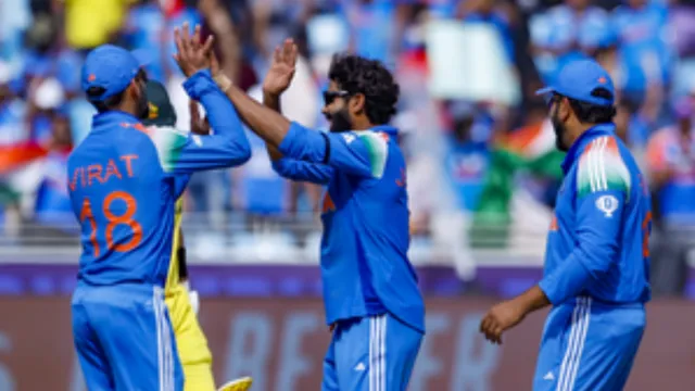 Champions Trophy indian team wearing black armbands in semifinal against australia