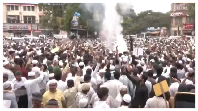  मुस्लिम संगठन प्रदर्शन