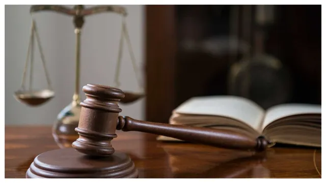 Court Hammer