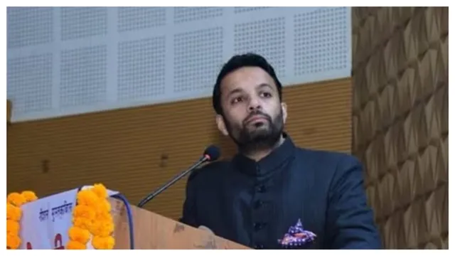 अशोका यूनिवर्सिटी के प्रोफेसर अली खान