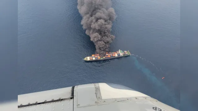 Container ship catches fire off Kerala coast, cargo ship fire, Wan Hai 503, Singapore-flagged ship, Chinese container ship, Beypore port, Azhikkal port, Ezhimala, Kannur, Mumbai, Colombo, Indian Navy, Coast Guard, maritime rescue,