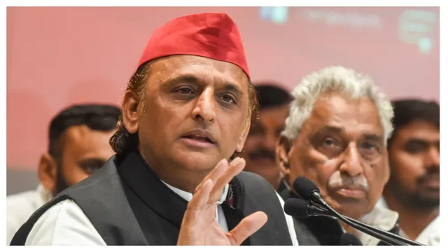 अखिलेश यादव