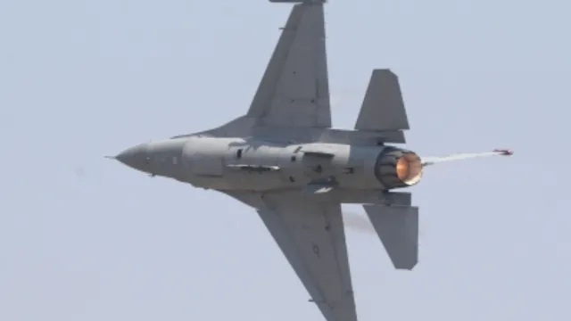 RUSSIA HUGE AERIAL ATTACK ON UKRAINE DOWNED F16 JET AND KILLED A PILOT