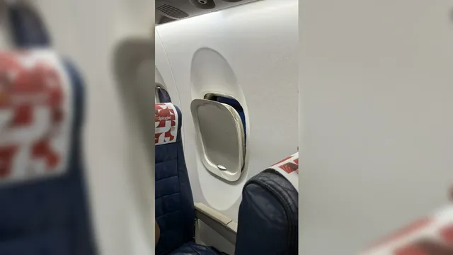 spice jet, SpiceJet window frame loose, Goa-Pune SpiceJet flight, SpiceJet, window frame loose Pune SpiceJet flight, Spicejet flight mid-air panic