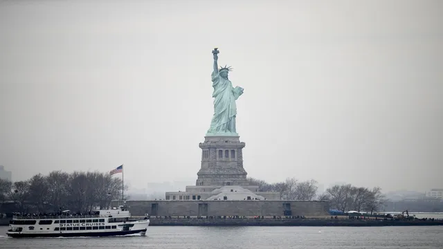 statue of liberty 1