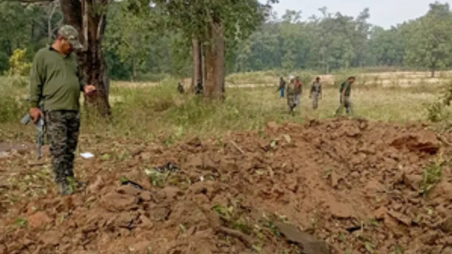 chhattisgarh bijapur naxals killed two people six killed in last 15 days