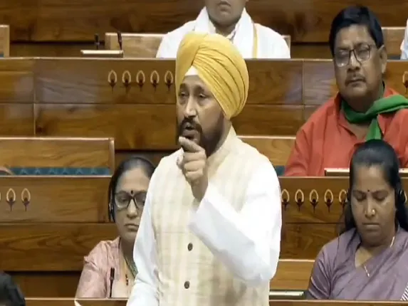 चरणजीत सिंह चन्नी का लोक सभा में अमृतपाल सिंह को समर्थन! अब कांग्रेस दे रही सफाई