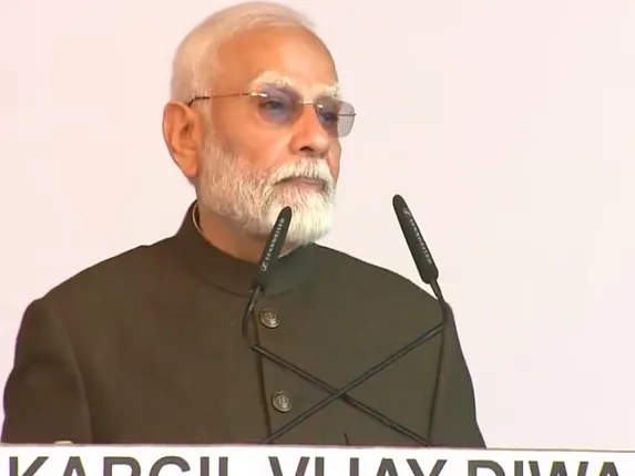 कारगिल विजय दिवस पर अग्निपथ स्कीम पर क्यों पक्ष-विपक्ष में घमासान? पीएम मोदी बोले- कुछ लोग झूठ फैला रहे हैं