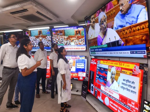 Budget 2024: लॉन्ग टर्म कैपिटल गेन टैक्स में वृद्धि, पहली जॉब पर 15 हजार...जानिए बजट के 15 बड़े ऐलान