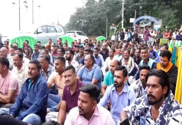 हिमाचल प्रदेश में कांग्रेस सरकार के खिलाफ प्रदर्शन क्यों कर रहे हैं जल रक्षक, क्या है उनकी मांग और शिकायतें?