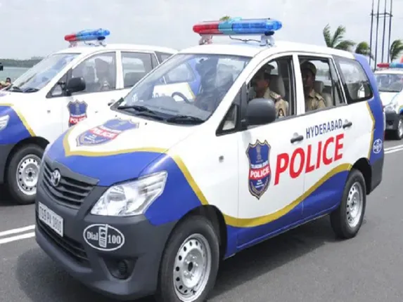 सिकंदराबाद के मंदिर में तोड़फोड़ मामले में मोटिवेशनल स्पीकर मुनव्वर जमा के खिलाफ FIR, आरोपी को भड़काने के आरोप