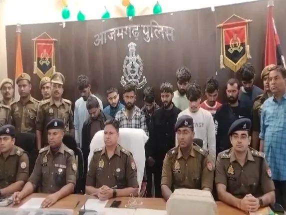 आजमगढ़ पुलिस ने साइबर ठगी करने वाले अंतरराष्ट्रीय संगठित गैंग का पर्दाफाश किया, 11 आरोपी गिरफ्तार