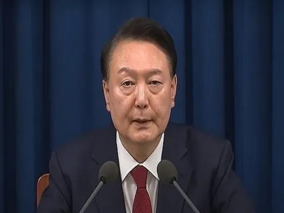 South Korea, President Yoon Suk-yeol, impeachment motion, National Assembly, 204-85 votes, constitutional court, martial law controversy, opposition parties, Prime Minister Han Duck-soo, political crisis, South Korean politics, impeachment process, President removal, constitutional violation, Democratic Party, South Korea news.