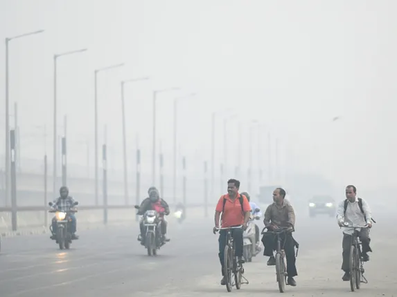 Delhi Grap 3 Implemented, दिल्ली न्यूज, दिल्ली प्रदूषण, दिल्ली में आज कितना प्रदूषण, दिल्ली AQI, Delhi GRap 3, Delhi Pollution,