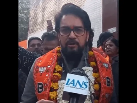 पूर्व केंद्रीय मंत्री अनुराग ठाकुर