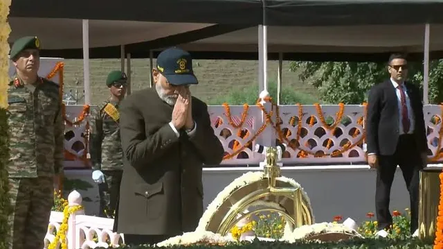 PM Modi honors kargil war soldiers, kicks off Shinkun La Tunnel project on 25th Vijay Diwas