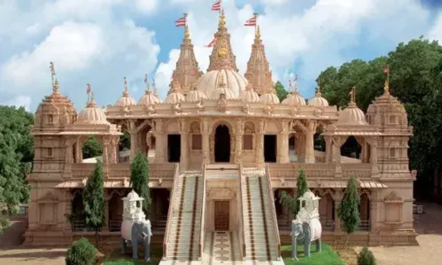 Valsad builder died during his visit to Swaminarayan temple in Vadodara