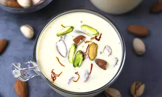 A fuss-free delectable milk dessert with dryfruits , Rabdi