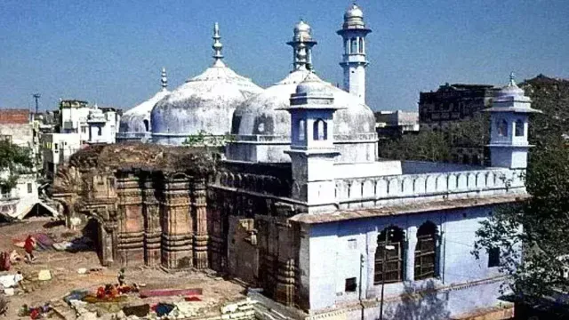Gyanvapi Mosque Row: SC stays interim order on securing Shivling, transfers case to Varanasi district judge