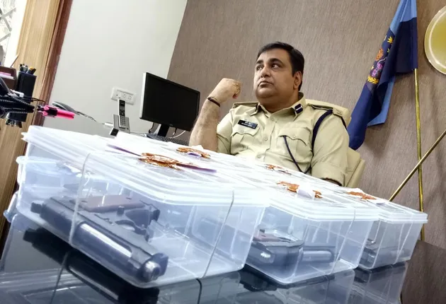 SOG arrested two with pistol and live cartridges from Palej GIDC