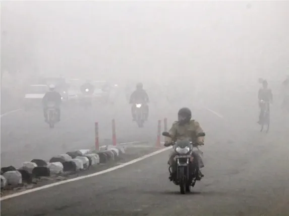 Delhi shivers at 12.2° C, recorded to be the coldest day in 22 years