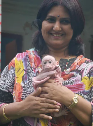 Renu's Zoo Story: Solar Power Keeps Animals Comfy