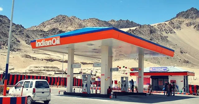Over 2000 Fuel Outlets in the Country Will Soon Run on Solar Power