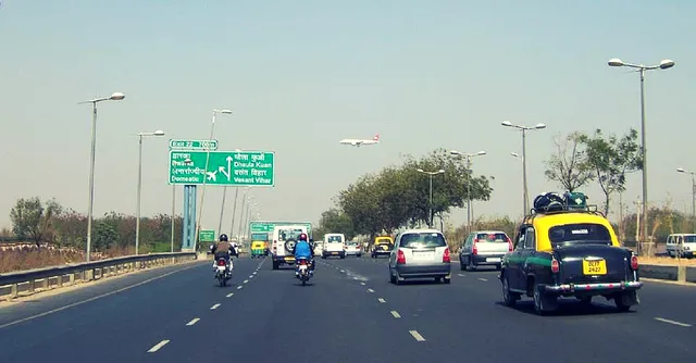 Delhi Govt Plans to make Roads Friendlier for Public Transport, Pedestrians and Disabled People