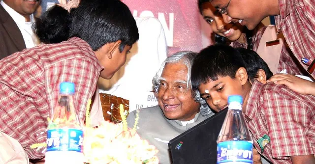 Video: A Tribute to Kalam on His Birthday by the Young Minds of India