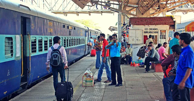 Now Enjoy IRCTC's e-Catering Service in 1516 Trains and at 45 Stations