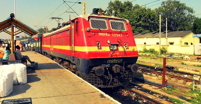 How a Tweet to the Ministry of Railways Saved a Lady Passenger from Harassment on a Train