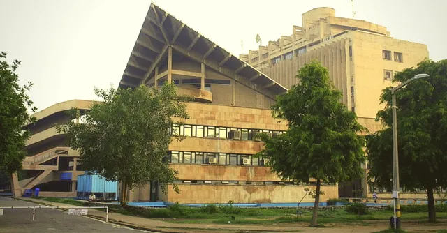 4 IIT Students Reject Rs. 1 Crore Overseas Offers to Work in India