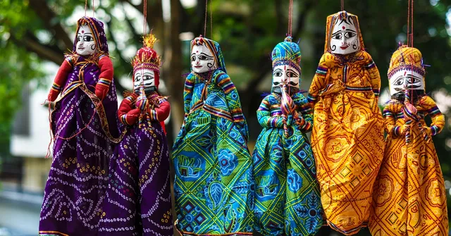 TBI BLOGS: From Kathputlis to Meenakari to Warli Art - The Story of Indian Handicrafts