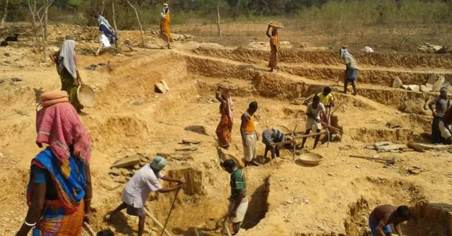 VIDEO: Villagers Dig 270 Ponds to Capture Rain Water