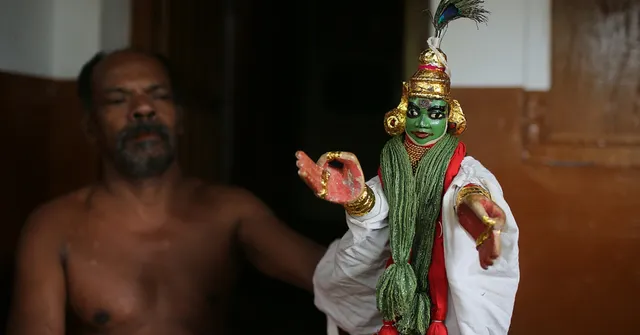 TBI Blogs: Meet Kerala's Only Practising Glove Puppeteer, KC Ramakrishnan
