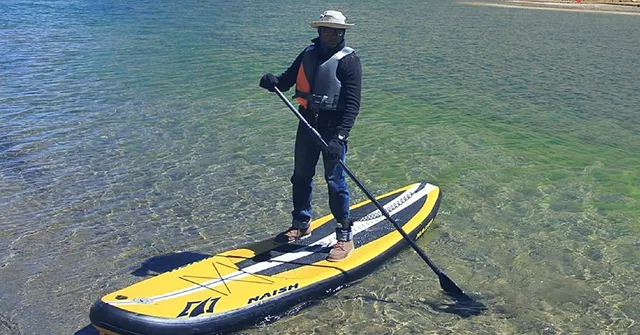 This Geologist Is Trying to Save Lakes in a Surprising Way - by Setting Records in Paddling!