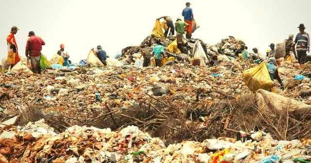 Kerala Govt. Will Now Pay Residents for Plastic Waste and Recycle It to Make Roads. Brilliant!