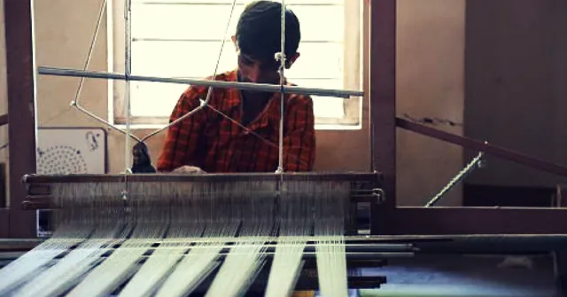 TBI Blogs: Here's How to Differentiate Between Fake & Authentic Handlooms & Handicrafts