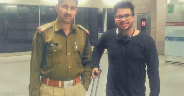 'It's My Duty' - This CISF Officer Is Winning Fans on Social Media for All the Right Reasons!