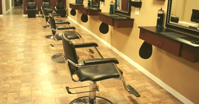 This Is How One Prison in Kerala Is Rehabilitating Its Inmates - by Helping Them Run a Salon!