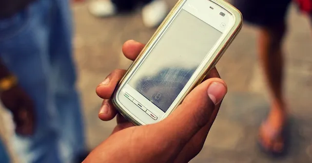 Karnataka Govt's New App Will Help School Dropouts & Unemployed Youth Find Jobs