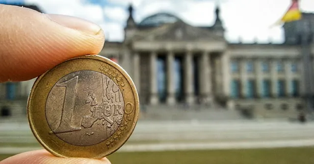 Need Scholarships or Financial Aid to Study Abroad? Here's Where to Look.