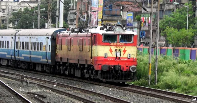 High-End Luxury Coaches by Indian Railways to Give You an 'Anubhuti' of a Lifetime!