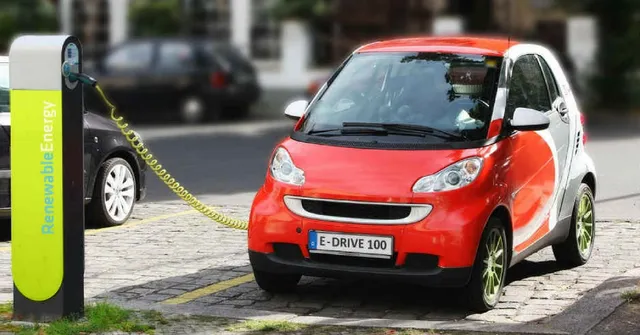 100% E-Vehicles by 2030? Here's How the Govt Plans To Make It Possible