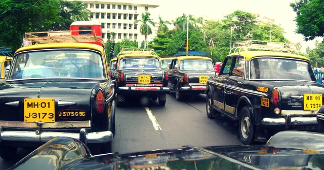 Committee Mulls 'Happy Hours' for Auto & Kaali Peelis, May Allow Discount Fares!
