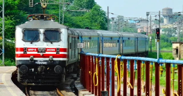 Railways' 'Gold' Project to Offer Passengers Better Services With 30 Overhauled Trains