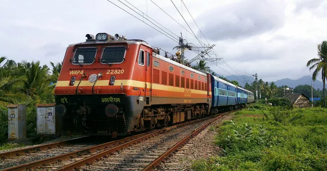 Over 2500 Vacancies With the Railways for 2017-2018, Apply Now!